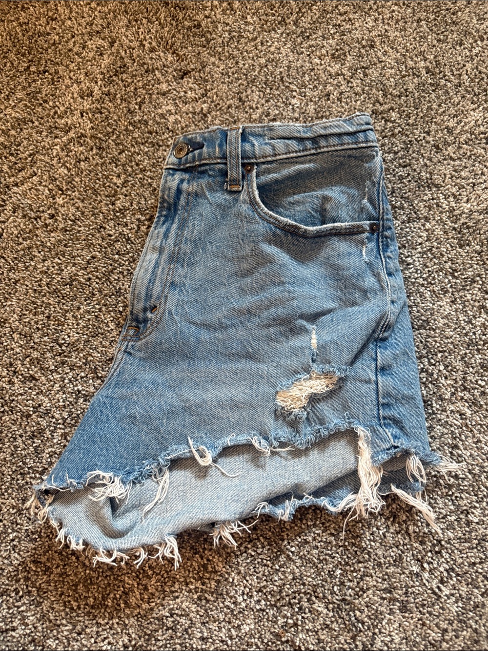 Abercrombie the mom short